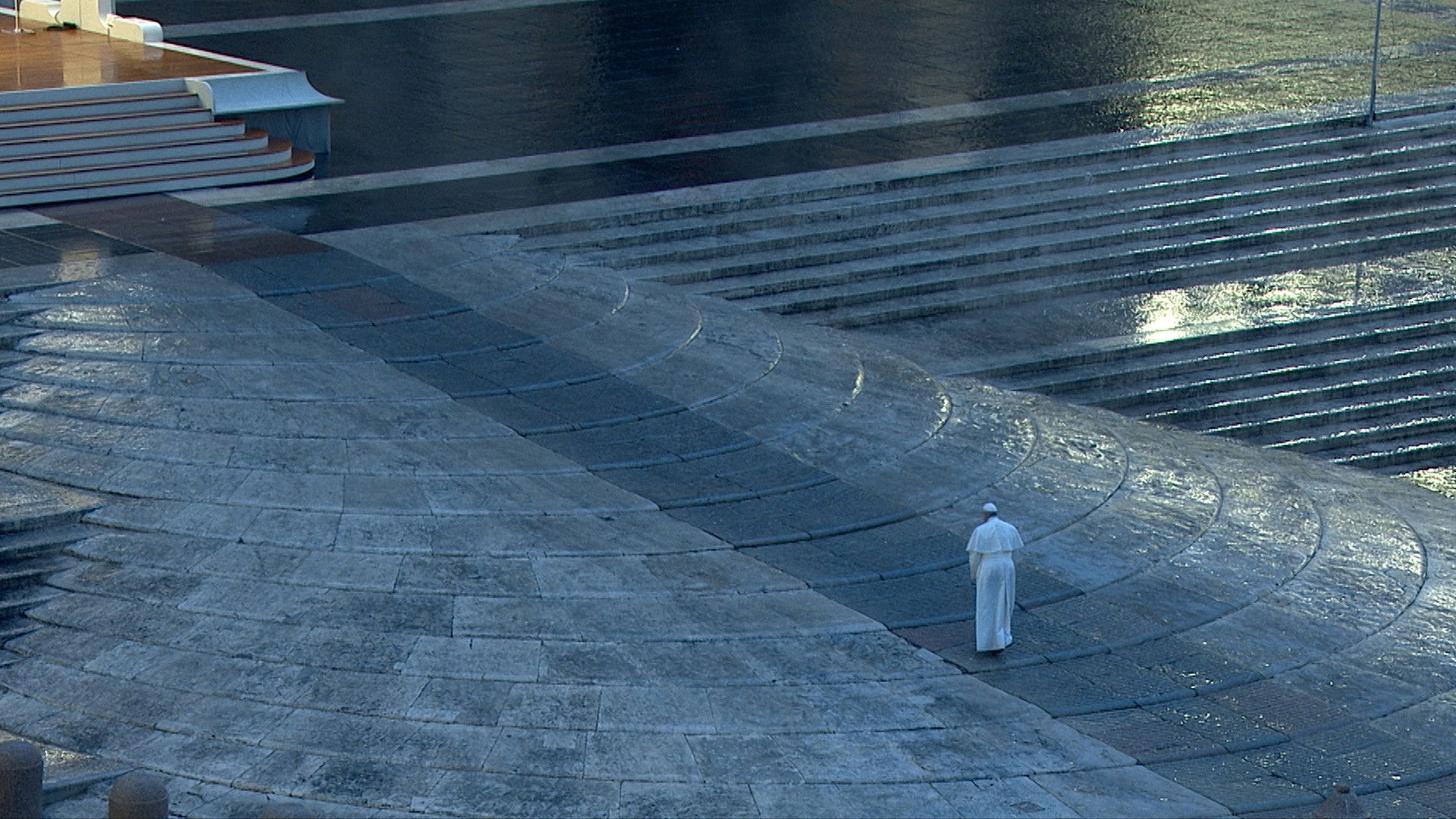 Backdrop for In Viaggio: The Travels of Pope Francis