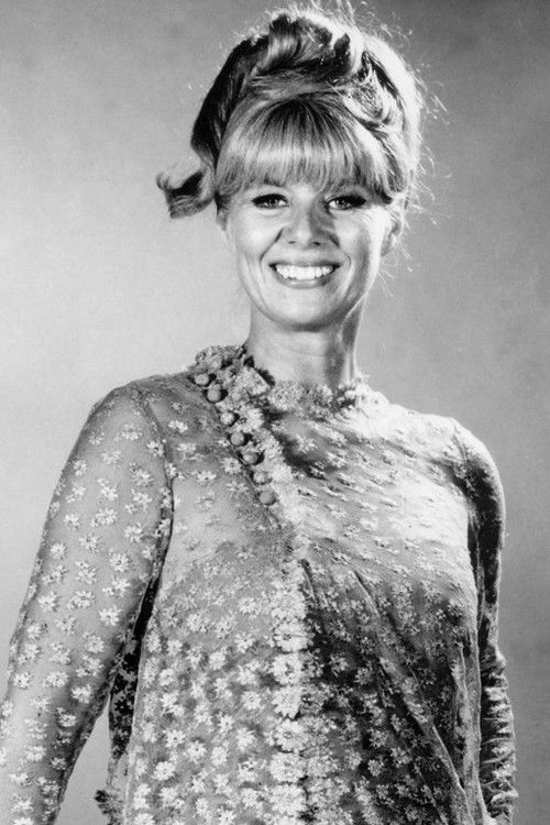 Photo of Sheila MacRae