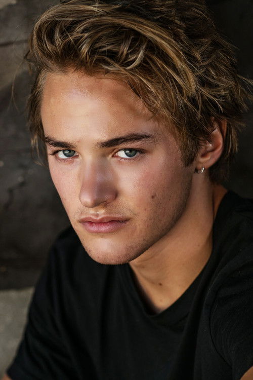 Photo of Mitchell Hoog