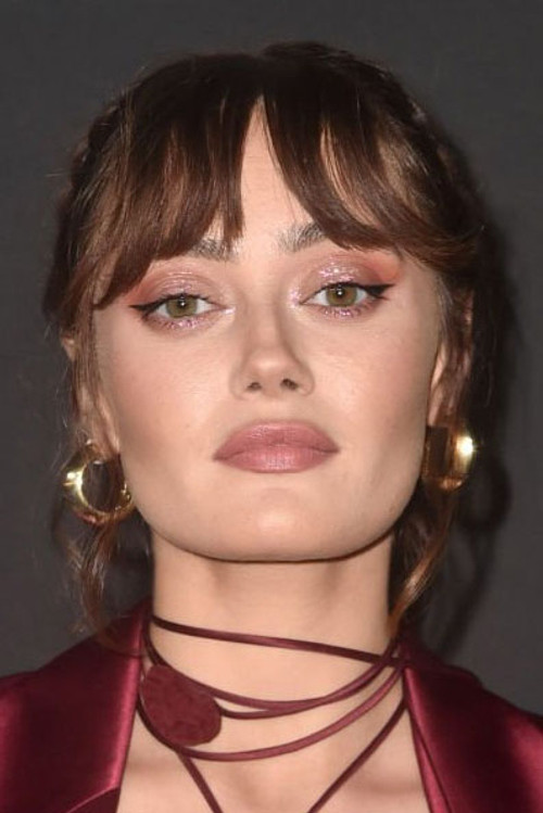 Photo of Ella Purnell