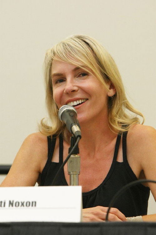 Photo of Marti Noxon