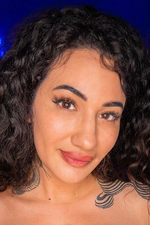 Photo of Arabelle Raphael