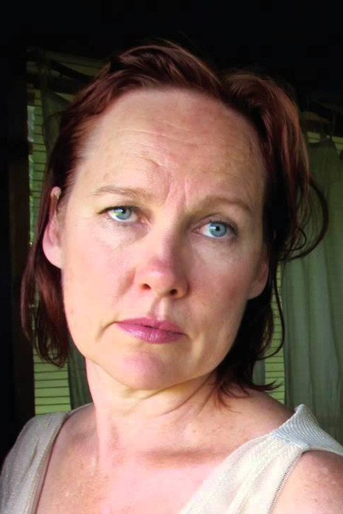 Photo of Iris DeMent