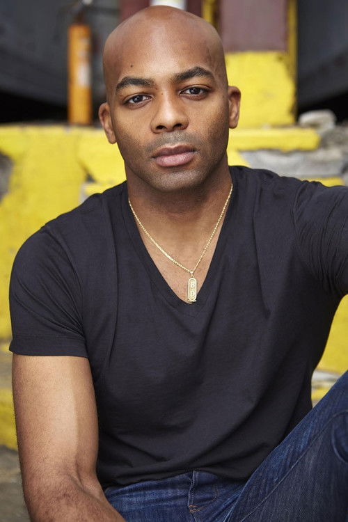 Photo of Brandon Victor Dixon
