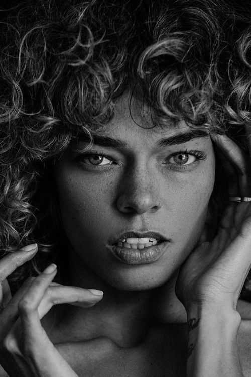 Photo of Kari Calhoun