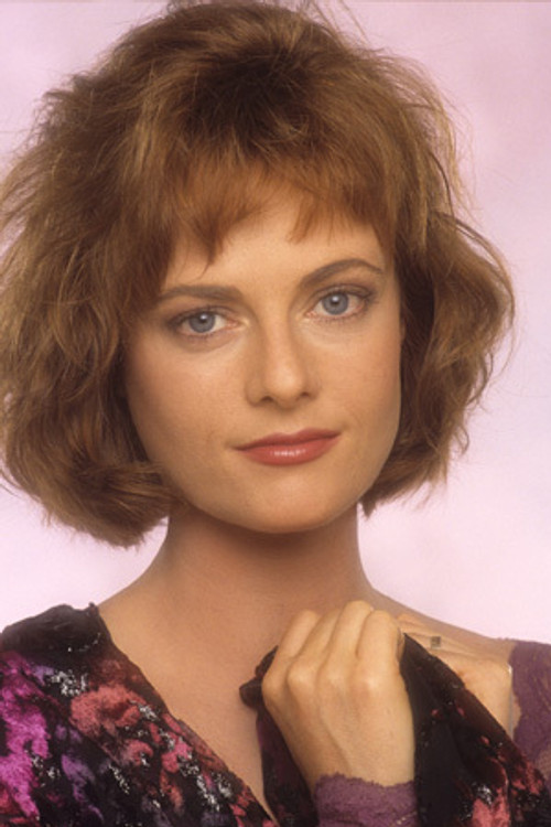 Photo of Lisa Blount