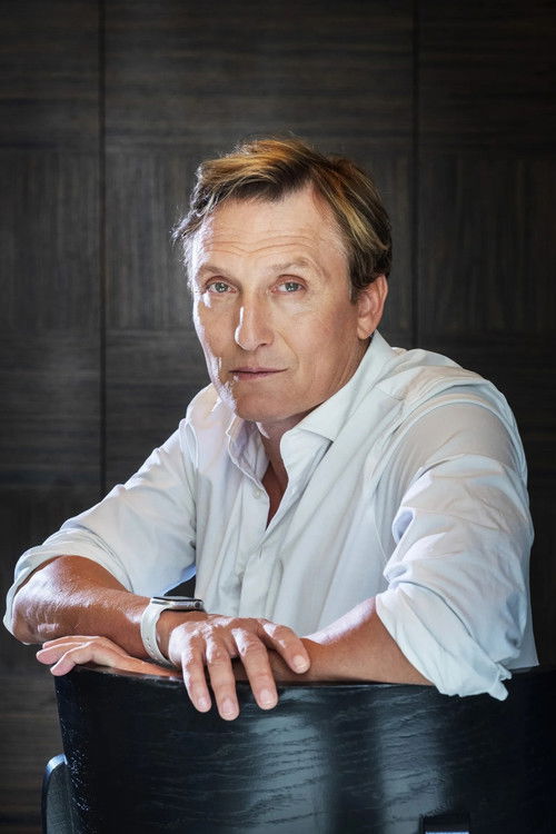 Photo of Oliver Masucci