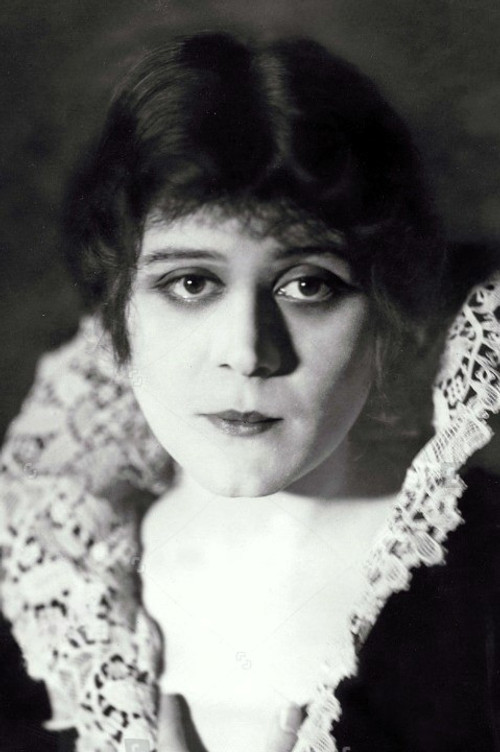 Photo of Theda Bara