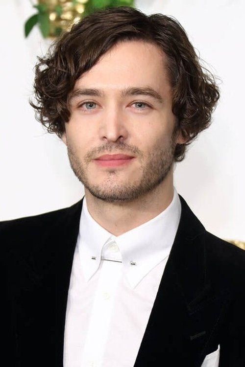Photo of Alexander Vlahos