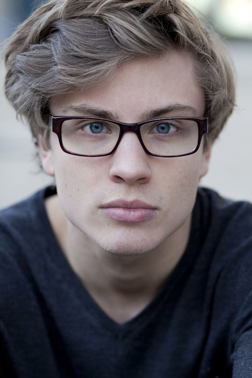 Photo of Jannik Schümann