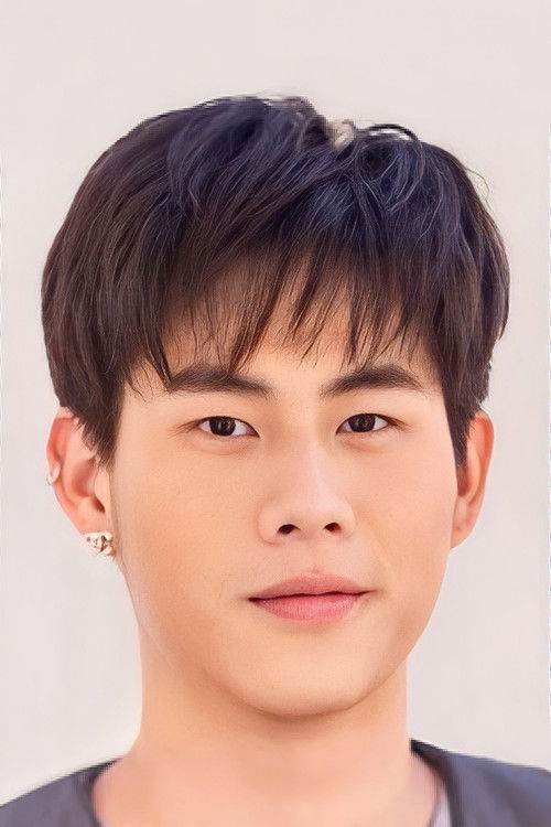 Photo of Thanawin Pholcharoenrat