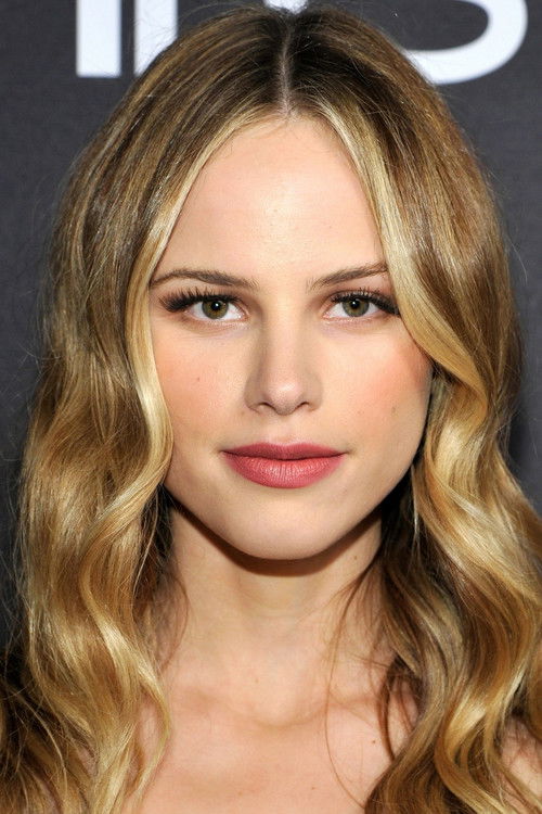 Photo of Halston Sage