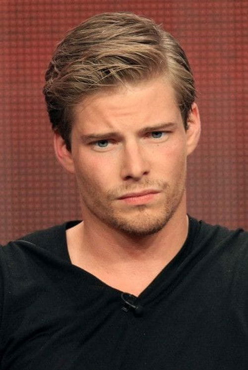 Photo of Hunter Parrish