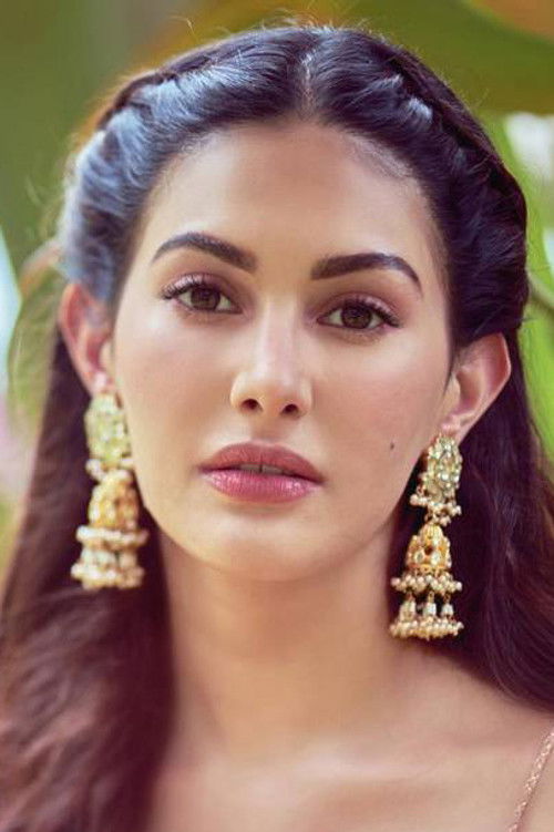 Photo of Amyra Dastur