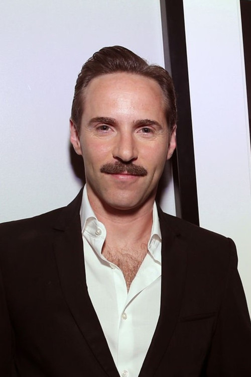Photo of Alessandro Nivola