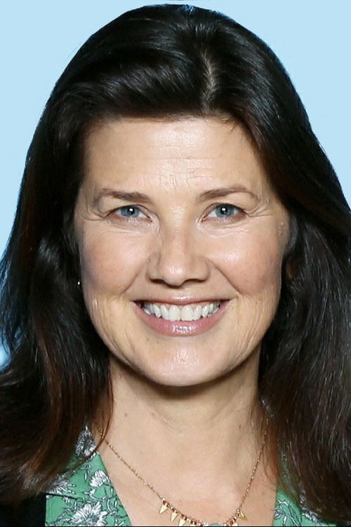 Photo of Daphne Zuniga