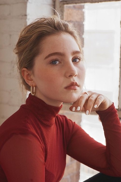 Photo of Ella Anderson