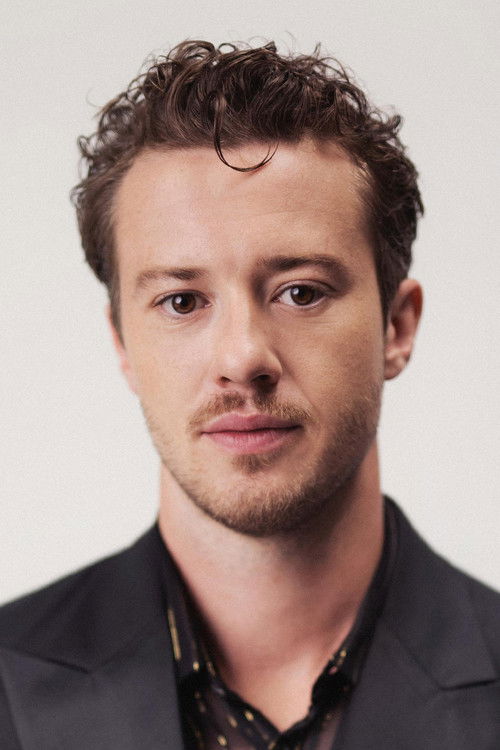 Photo of Joseph Quinn