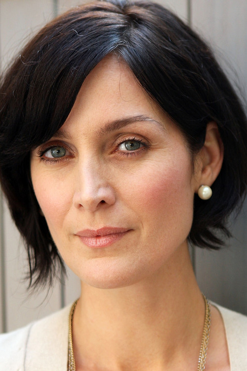 Photo of Carrie-Anne Moss