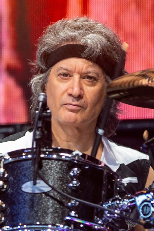 Photo of Michael Cartellone