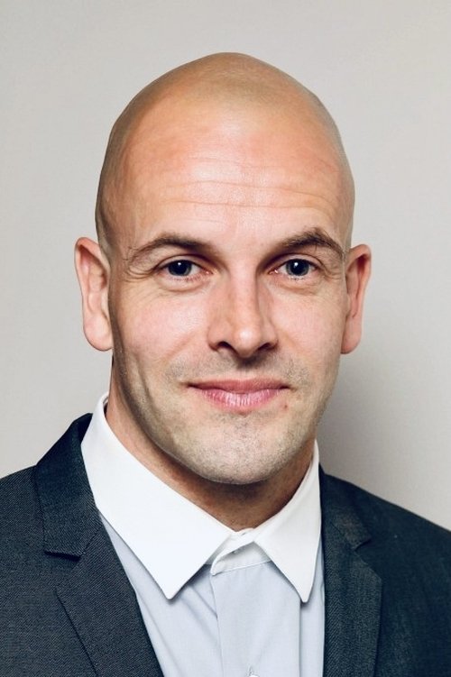 Photo of Jonny Lee Miller