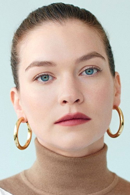 Photo of Hannah Gross