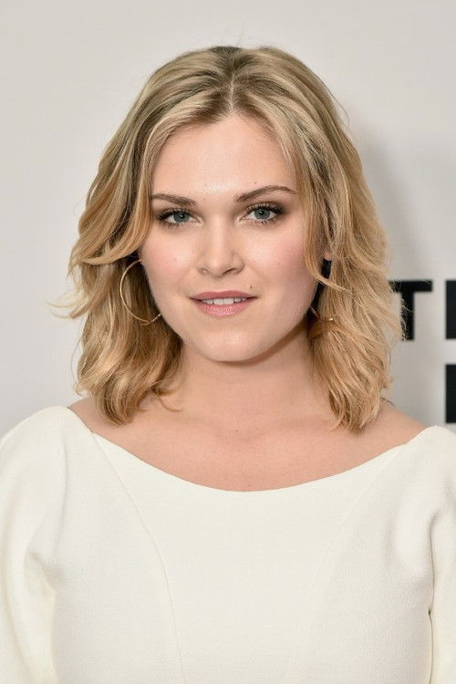 Photo of Eliza Taylor