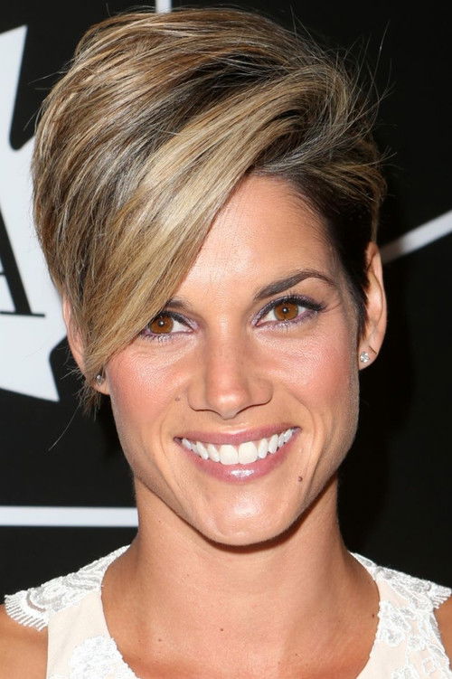 Photo of Missy Peregrym