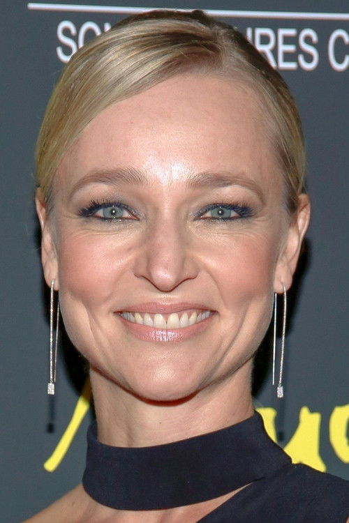 Photo of Kari Matchett