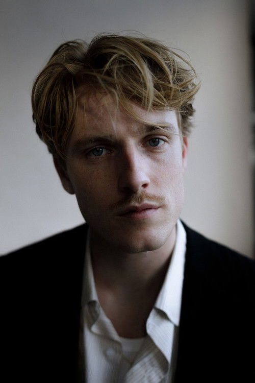 Photo of Louis Hofmann