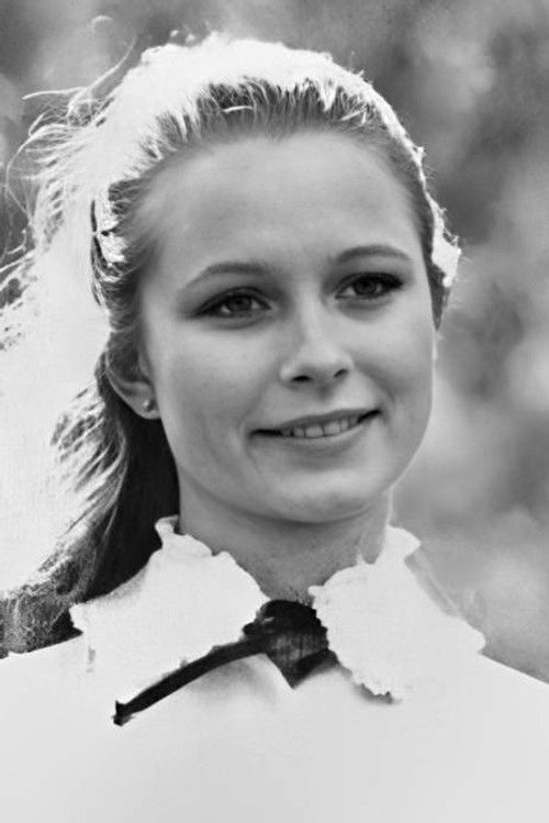 Photo of Cindy Girling