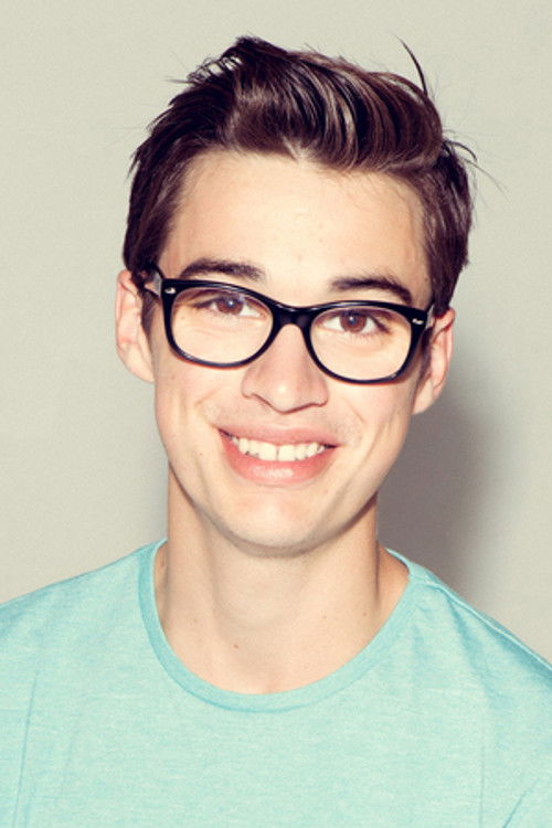 Photo of Joey Bragg