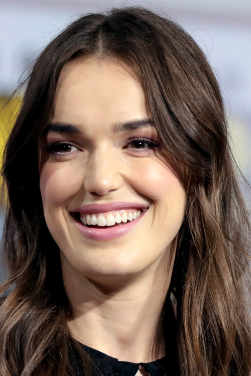 Photo of Elizabeth Henstridge