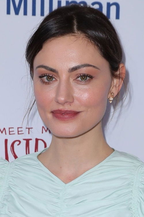 Photo of Phoebe Tonkin