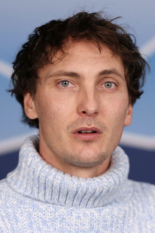 Photo of Eamon Farren