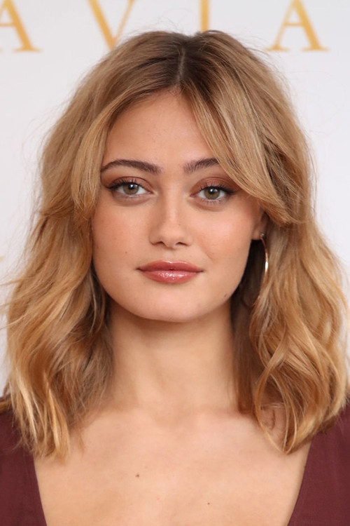 Photo of Ella Purnell