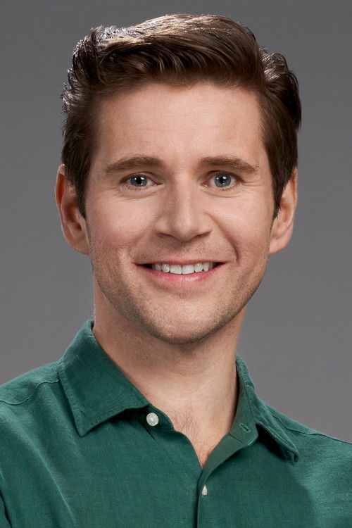 Photo of Allen Leech