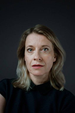 Photo of Caroline Peters