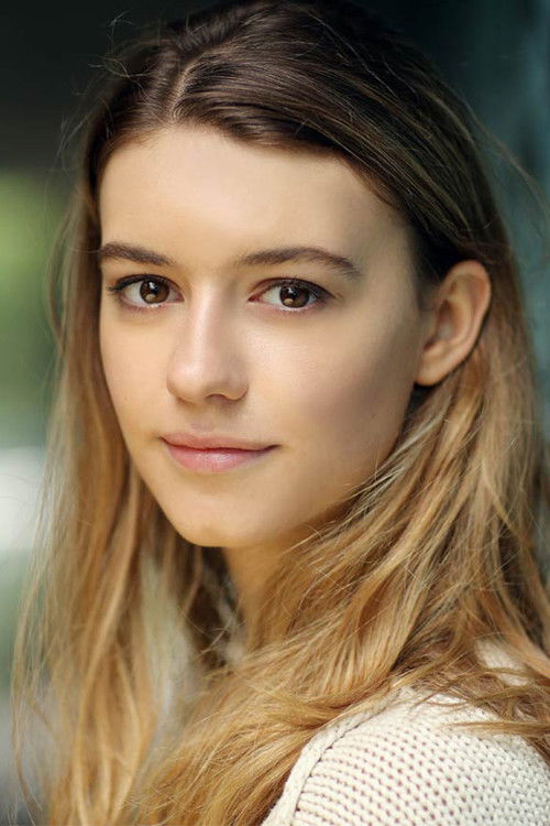 Photo of Daisy Edgar-Jones