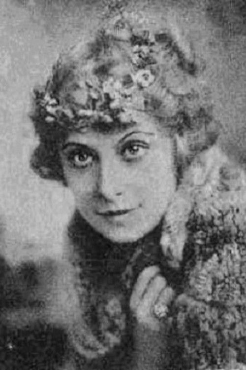 Photo of Jackie Saunders