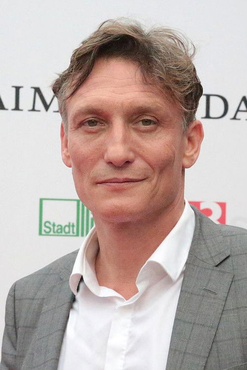 Photo of Oliver Masucci