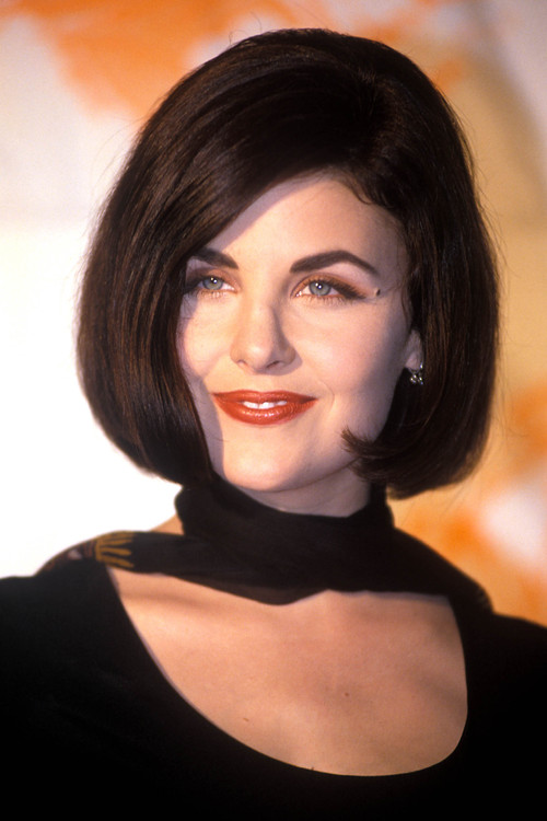 Photo of Sherilyn Fenn