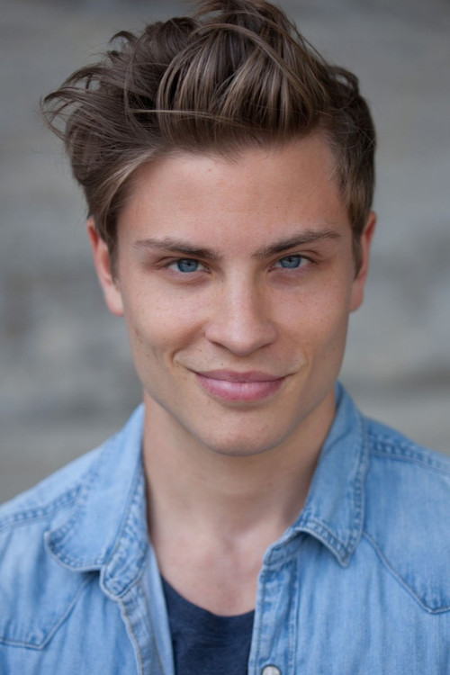 Photo of Jannik Schümann