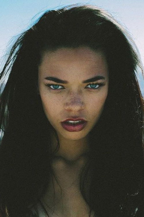 Photo of Kari Calhoun