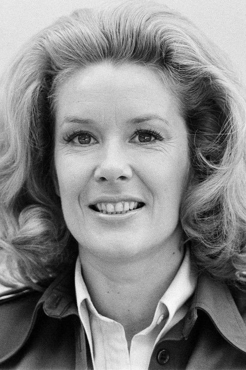 Photo of Sally Ann Howes