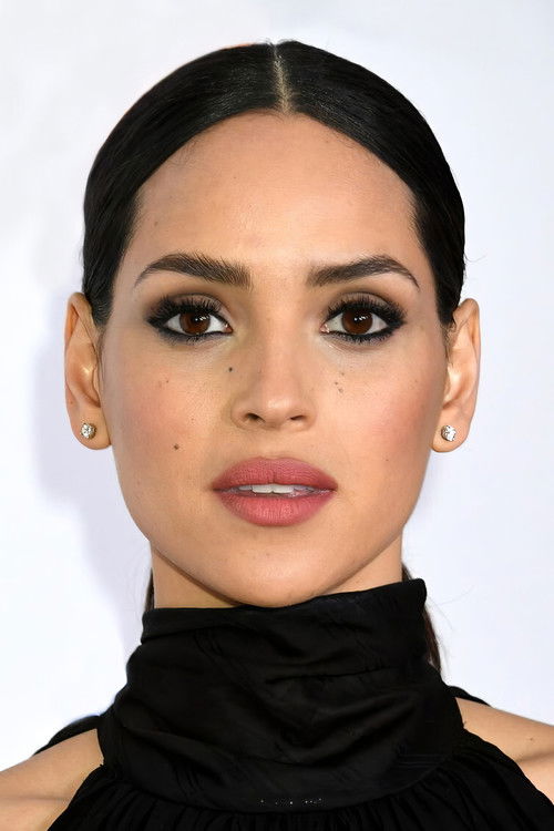 Photo of Adria Arjona