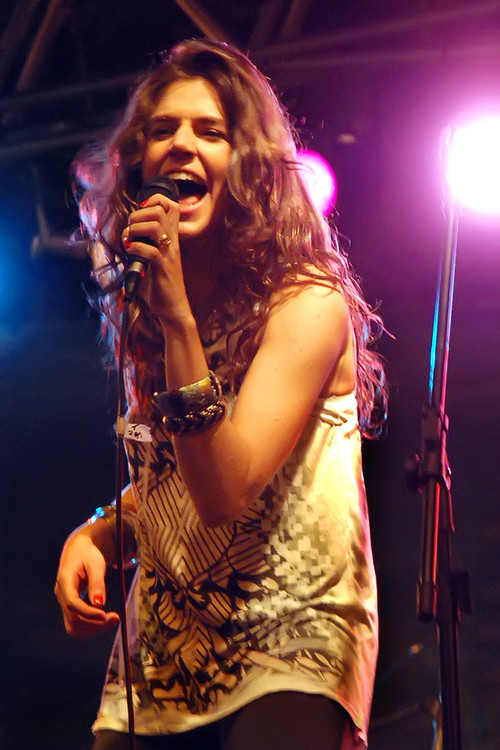 Photo of Mariana Aydar