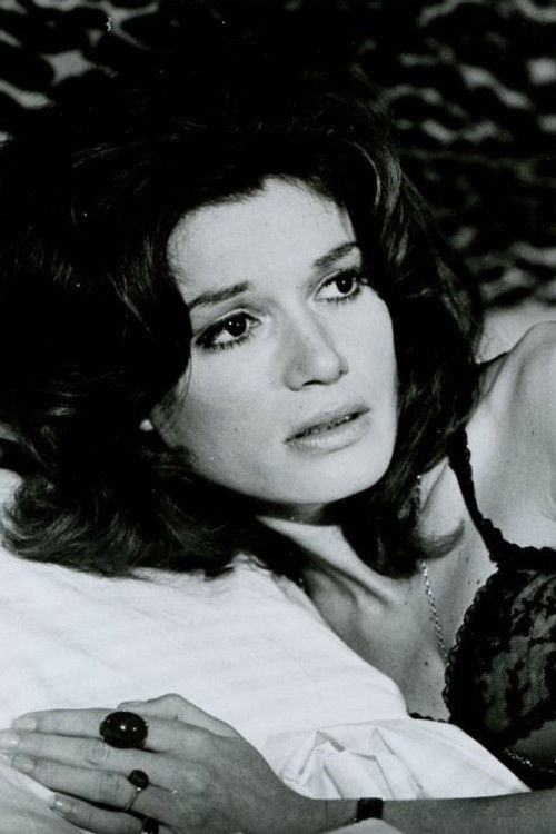 Photo of Hildegard Neil