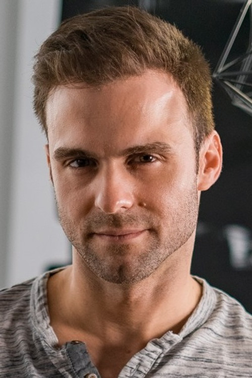 Photo of Gabriel Clark