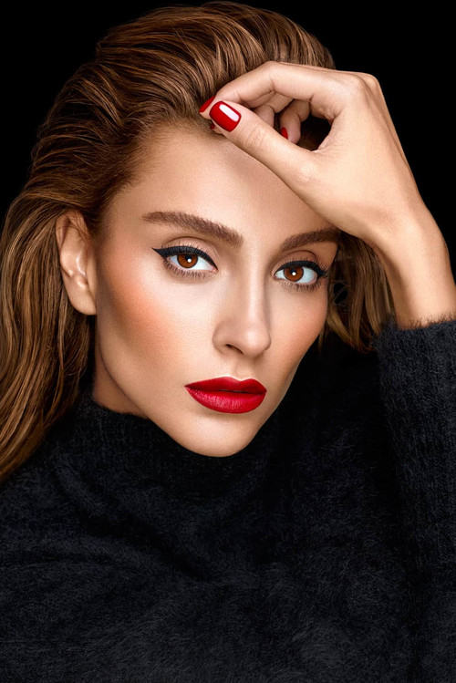 Photo of Özge Ulusoy